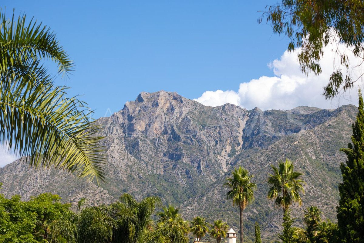 Villa for sale in Marbella Golden Mile