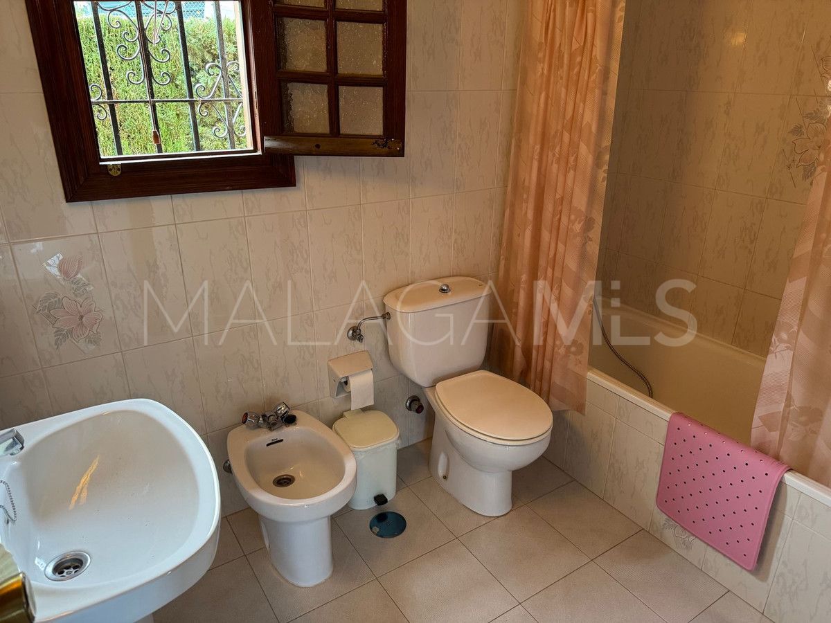 Villa for sale in Estepona