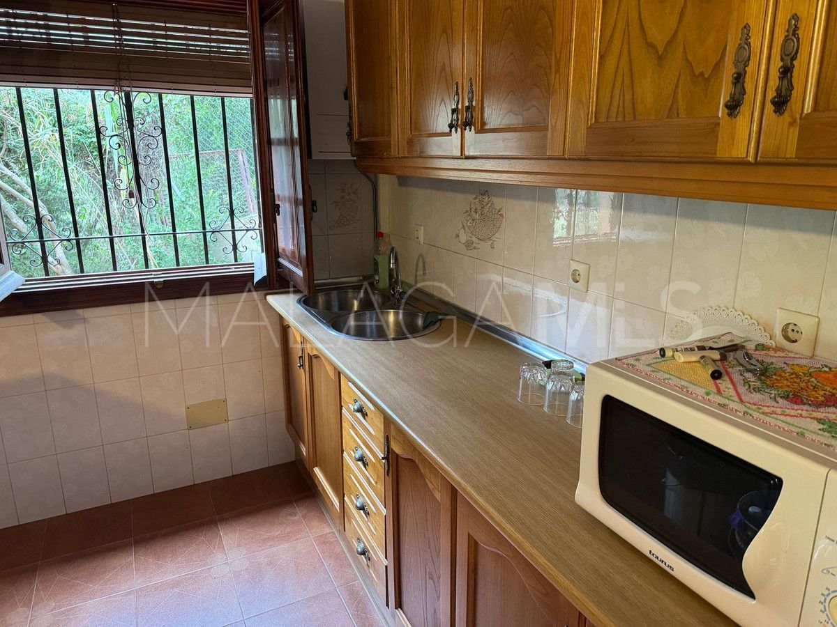 Villa for sale in Estepona