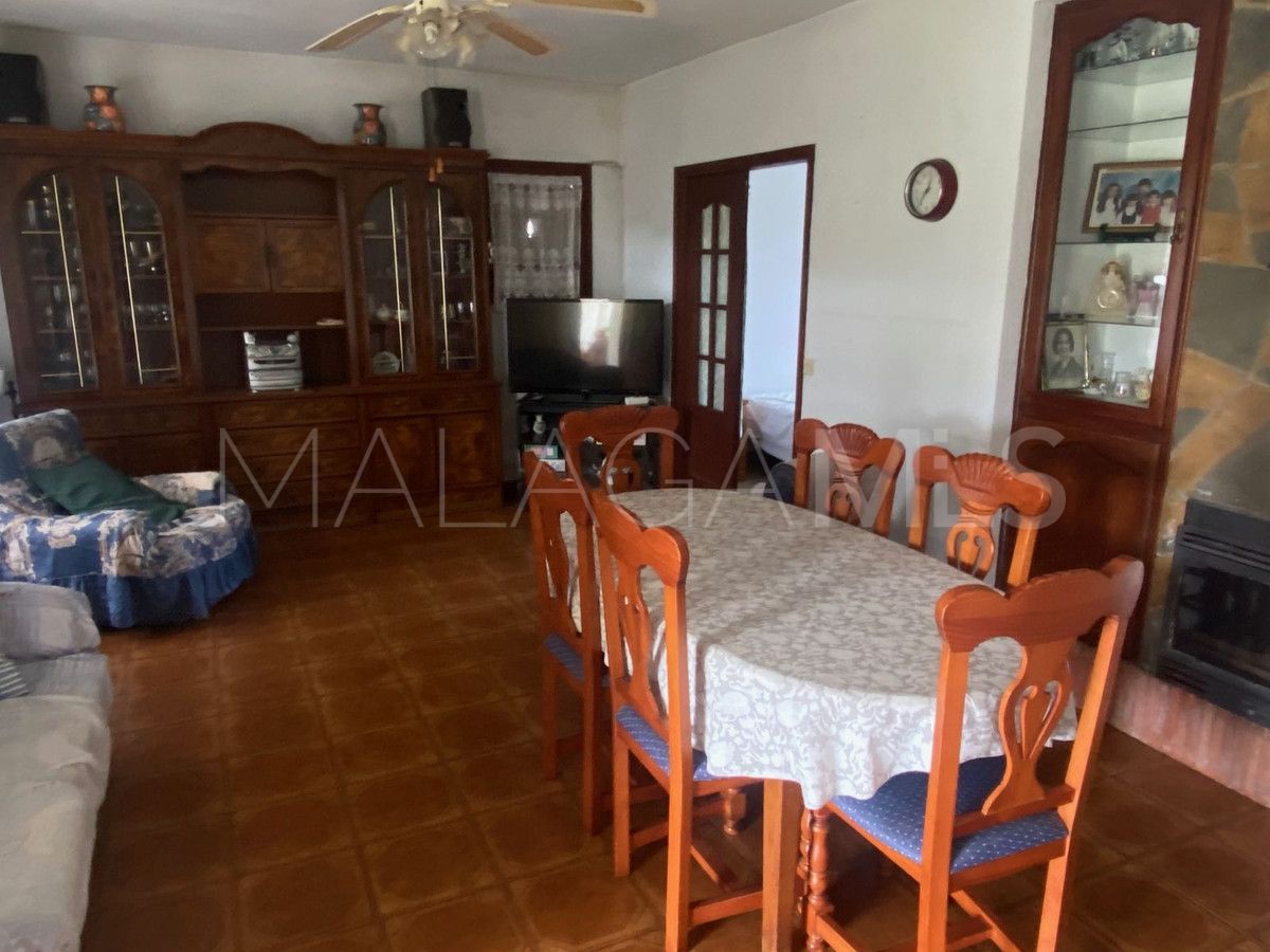 Finca for sale in Estepona