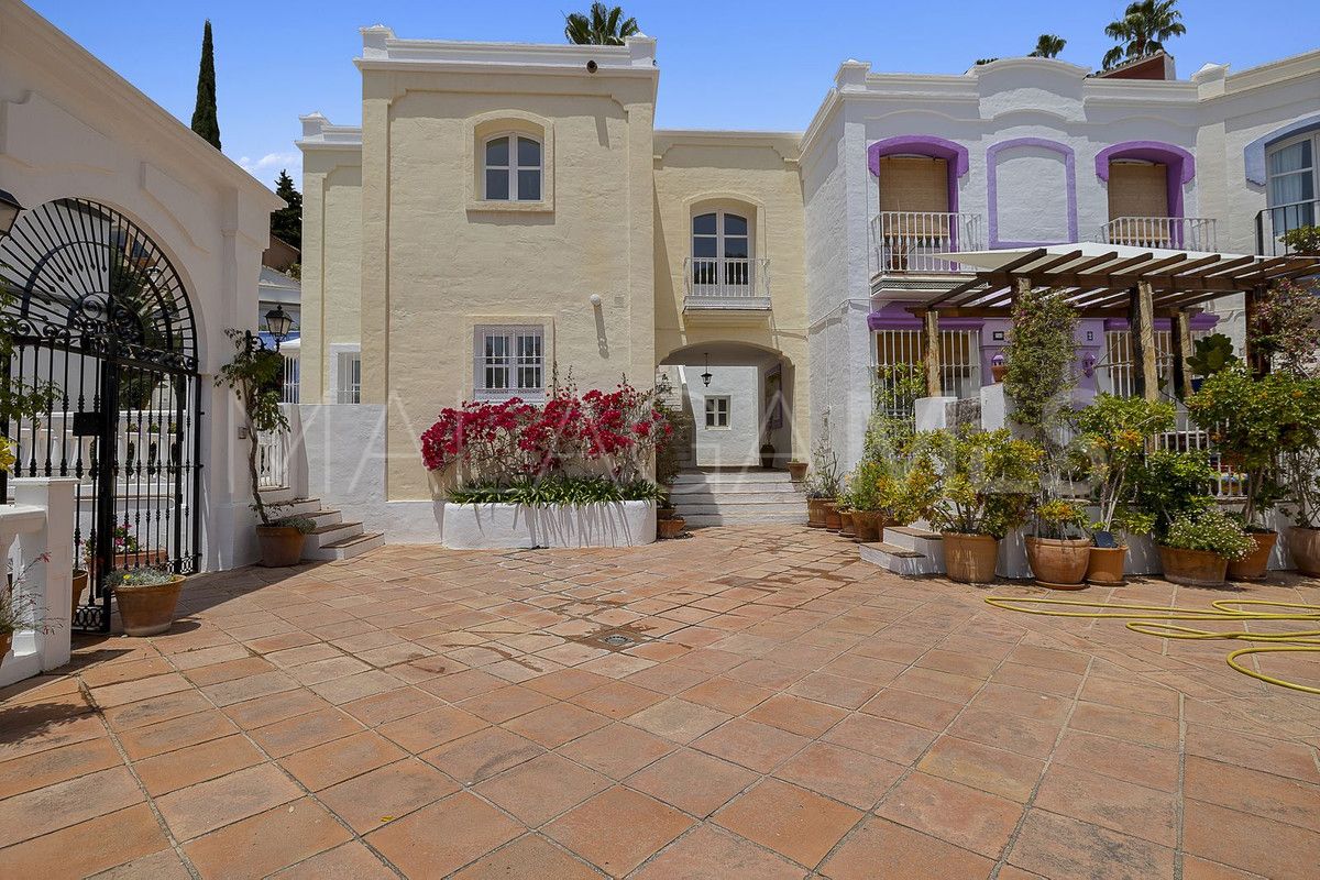 Radhus for sale in Benahavis