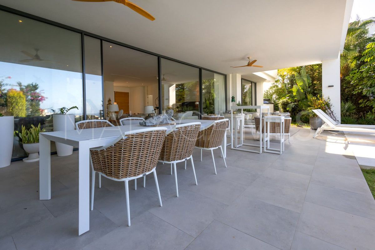 5 bedrooms villa in Cabopino for sale