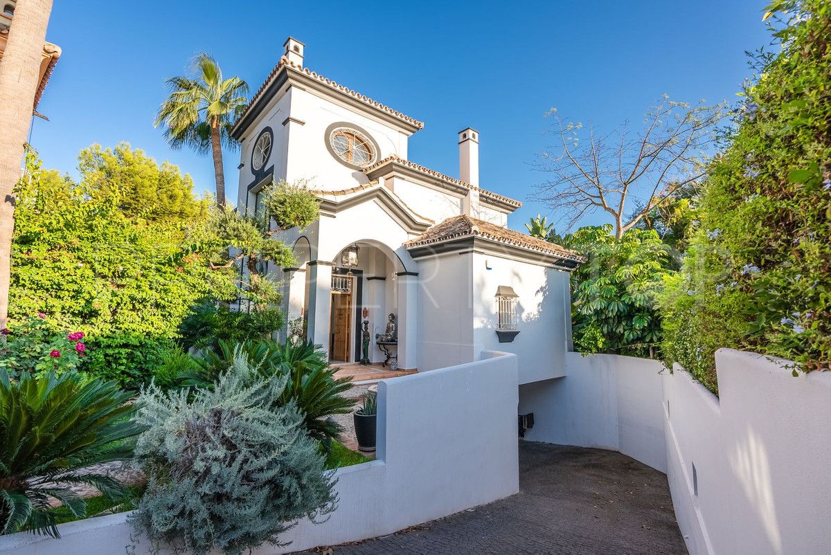 Villa en venta en Marbella Ciudad con 5 dormitorios