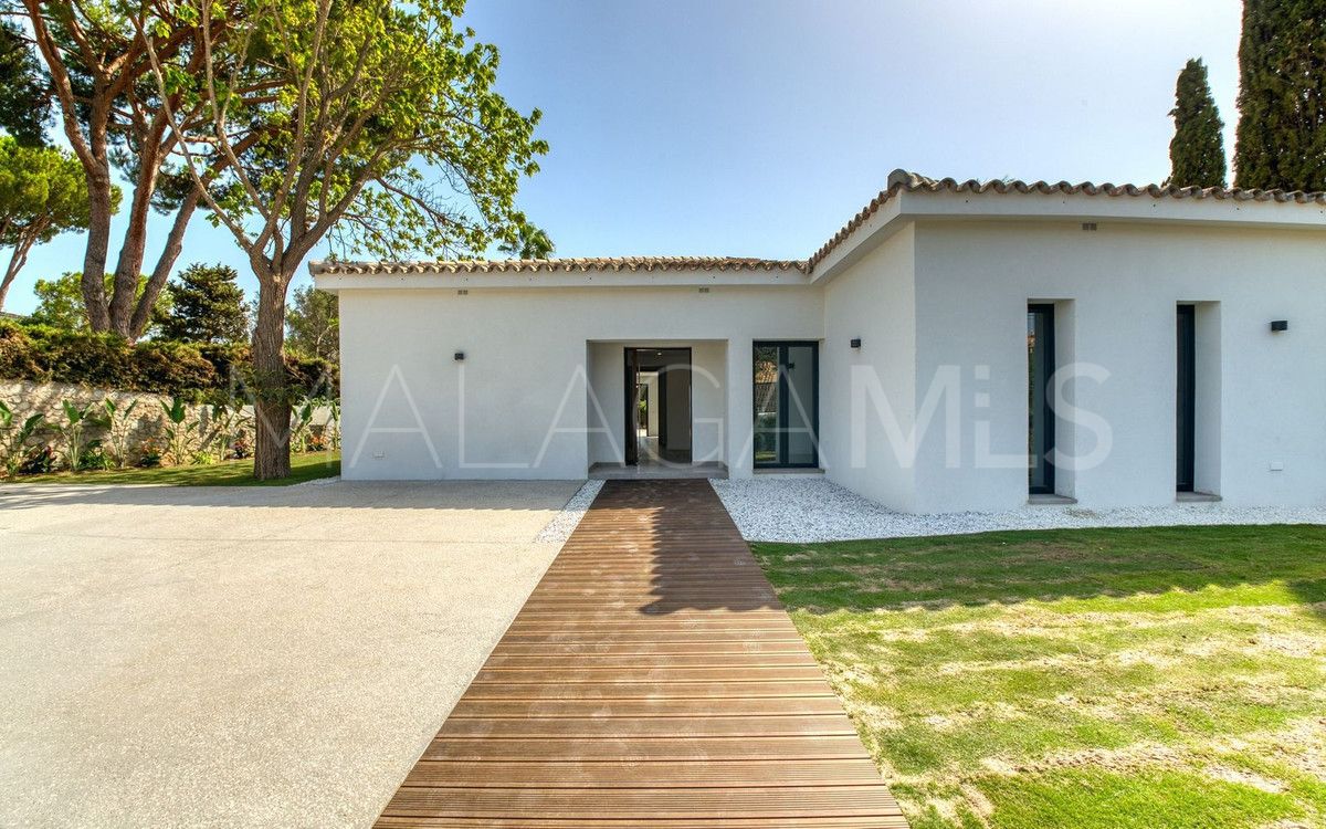 Villa in Elviria for sale
