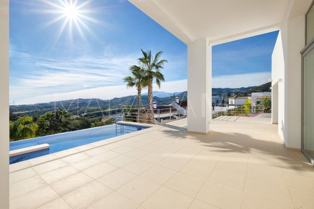 Villa for sale in Benahavis