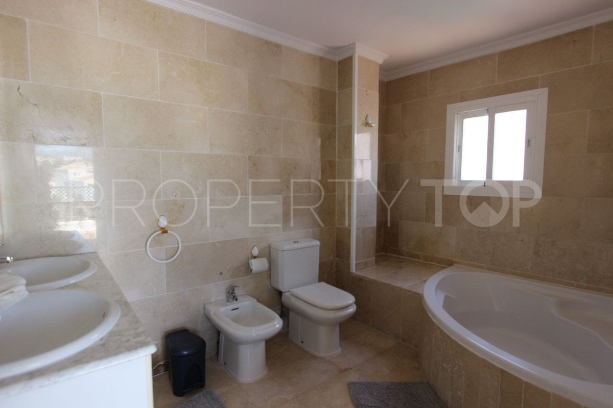 For sale penthouse in Marbella - Puerto Banus