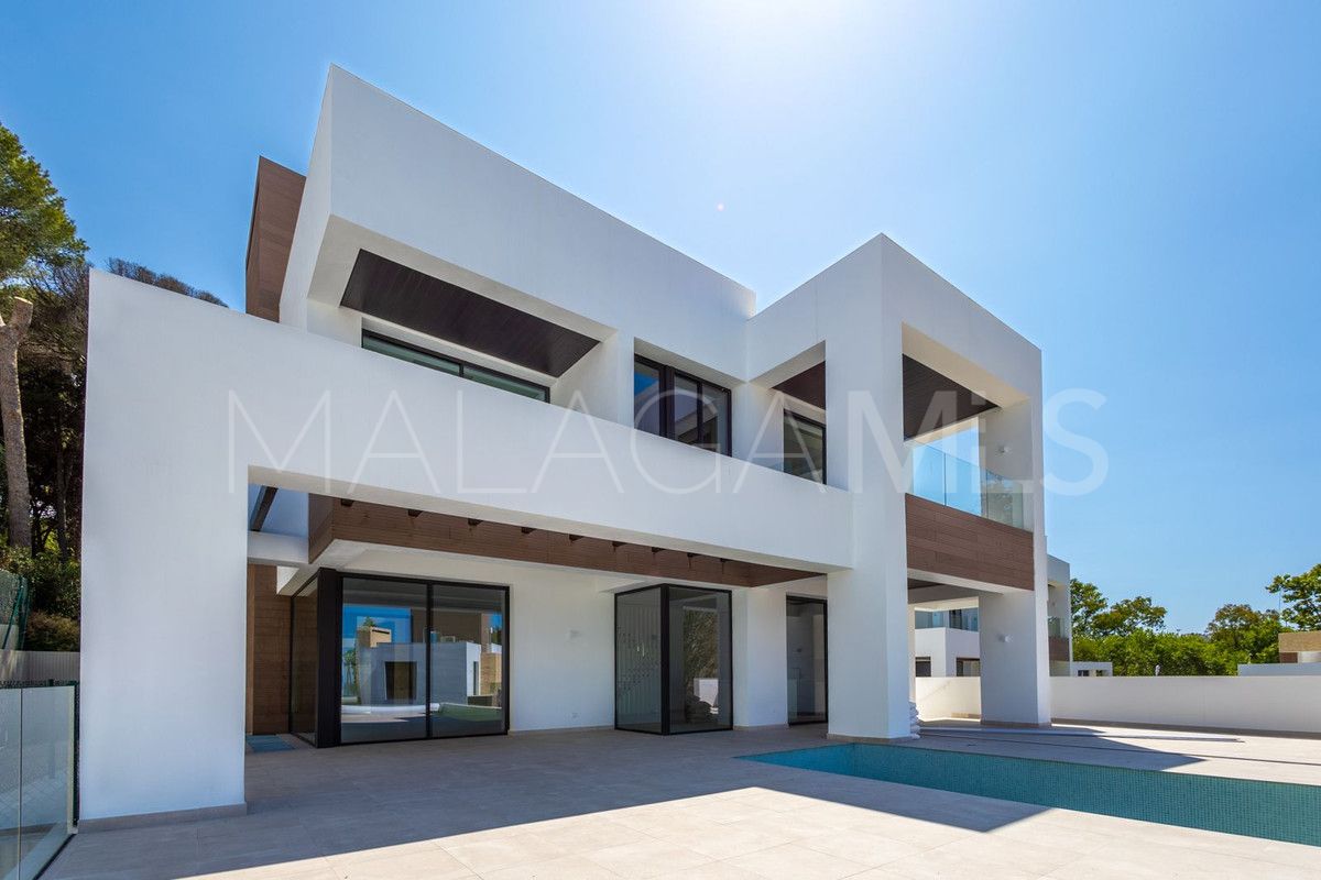 Villa with 4 bedrooms for sale in Marbella Golden Mile