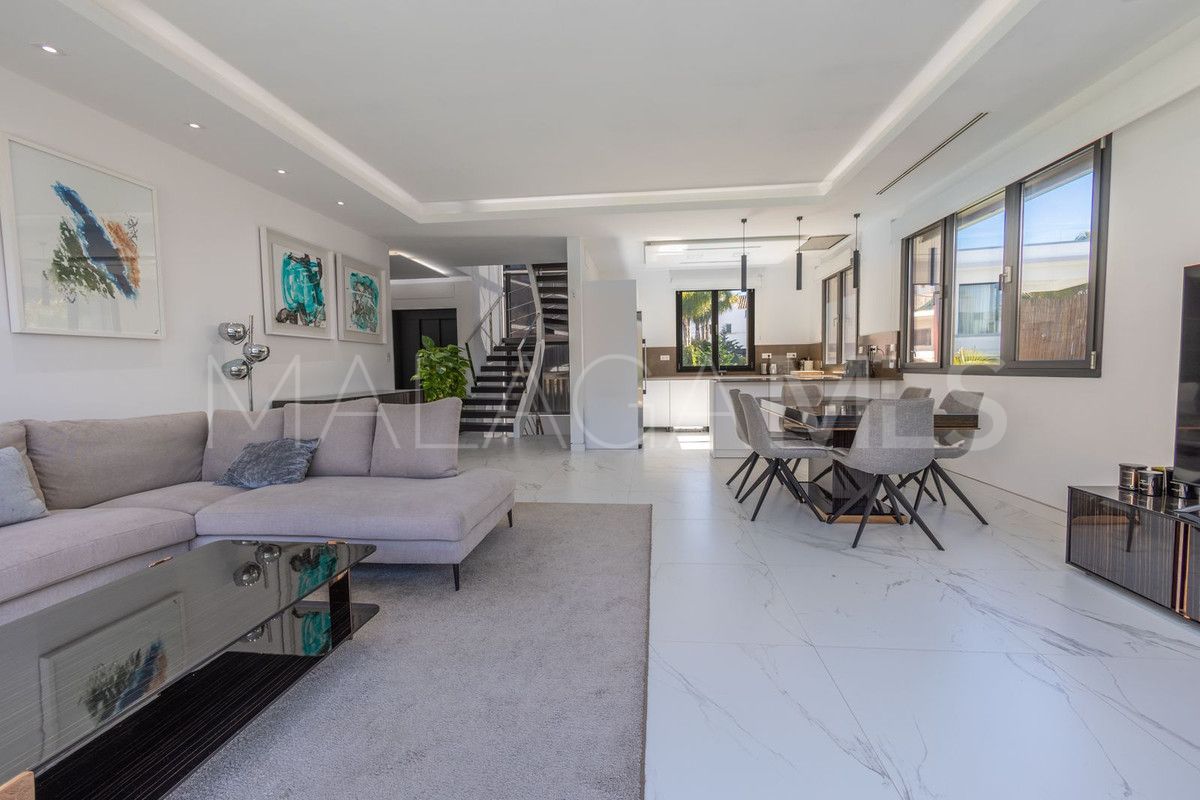 Villa for sale in Marbella - Puerto Banus