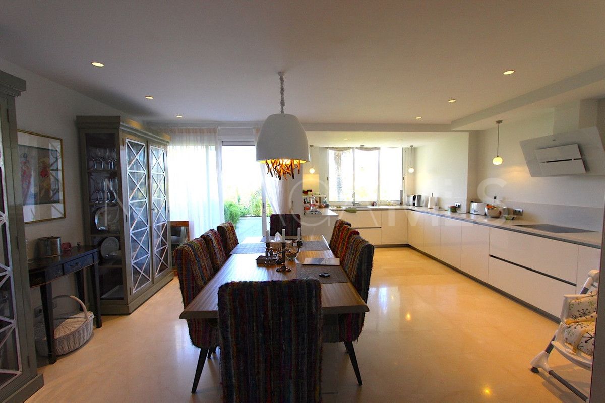 Penthouse for sale in Marbella - Puerto Banus with 3 bedrooms