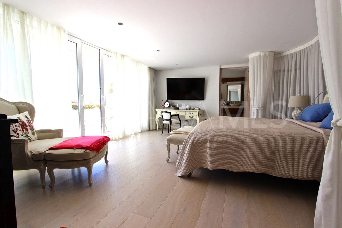 Penthouse for sale in Marbella - Puerto Banus with 3 bedrooms