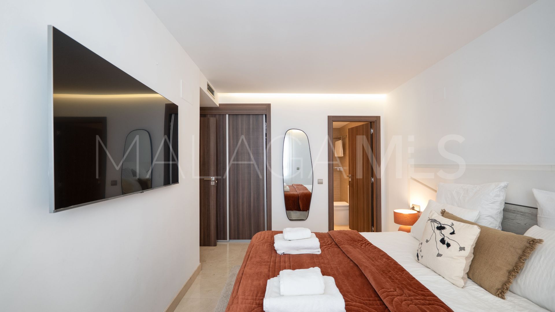 Buy Ático de 3 bedrooms in San Pedro de Alcantara