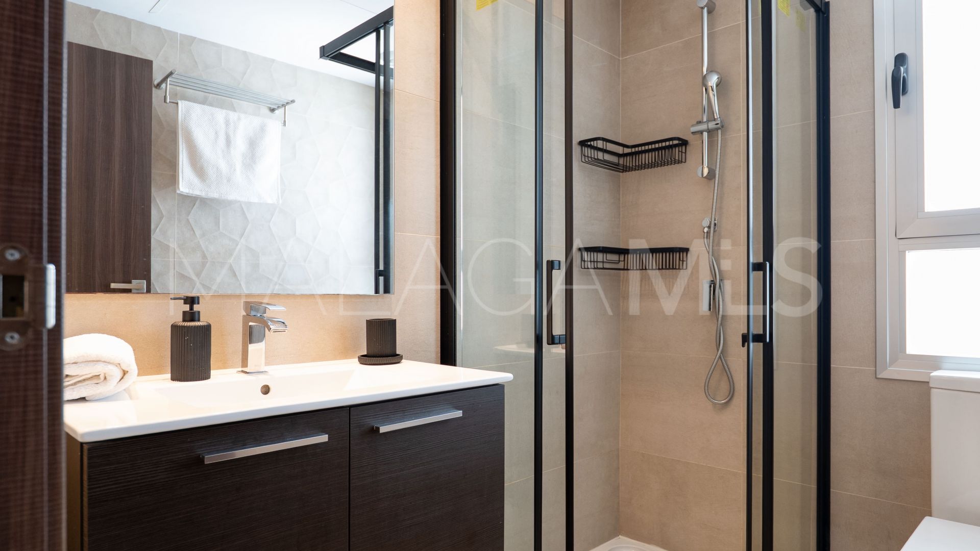 Buy Ático de 3 bedrooms in San Pedro de Alcantara