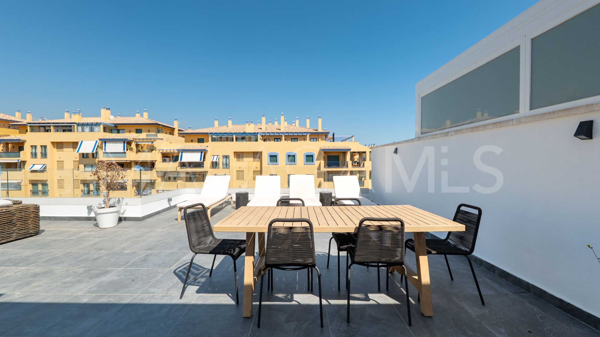 Buy Ático de 3 bedrooms in San Pedro de Alcantara