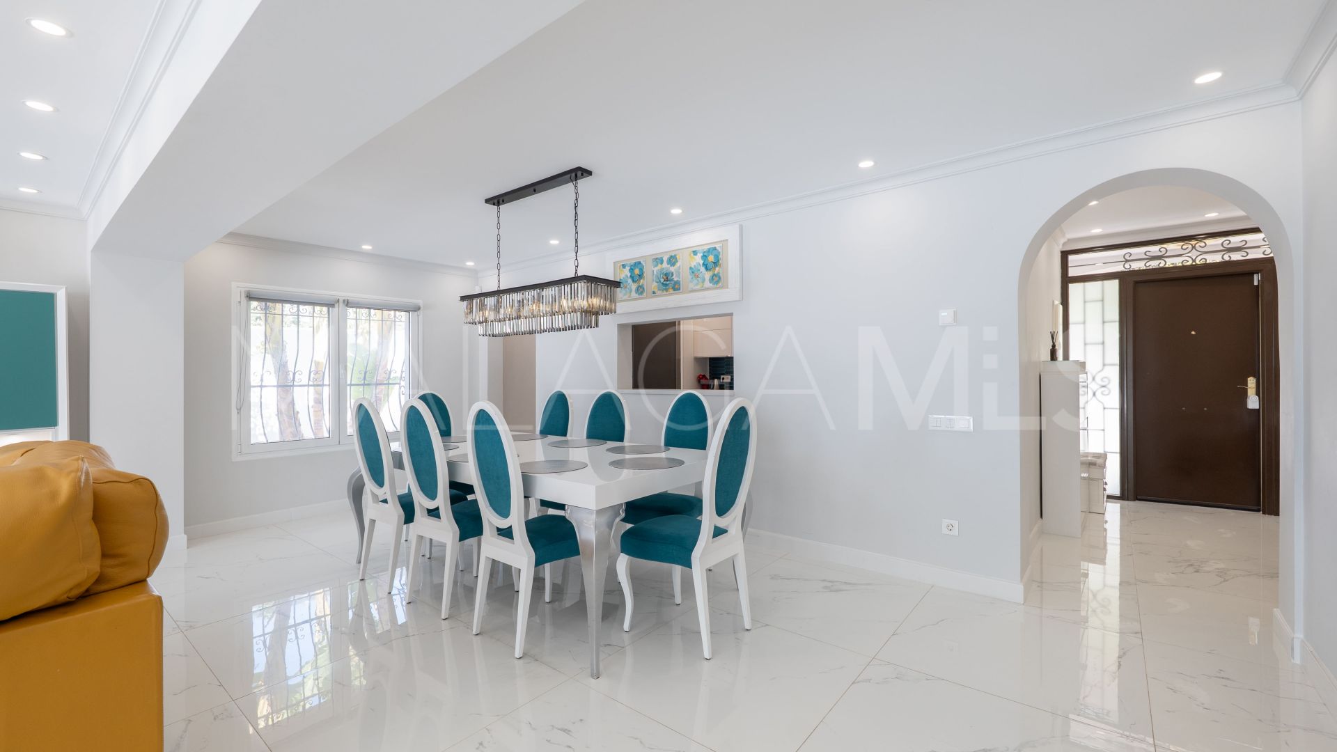 Villa for sale in Rio Real