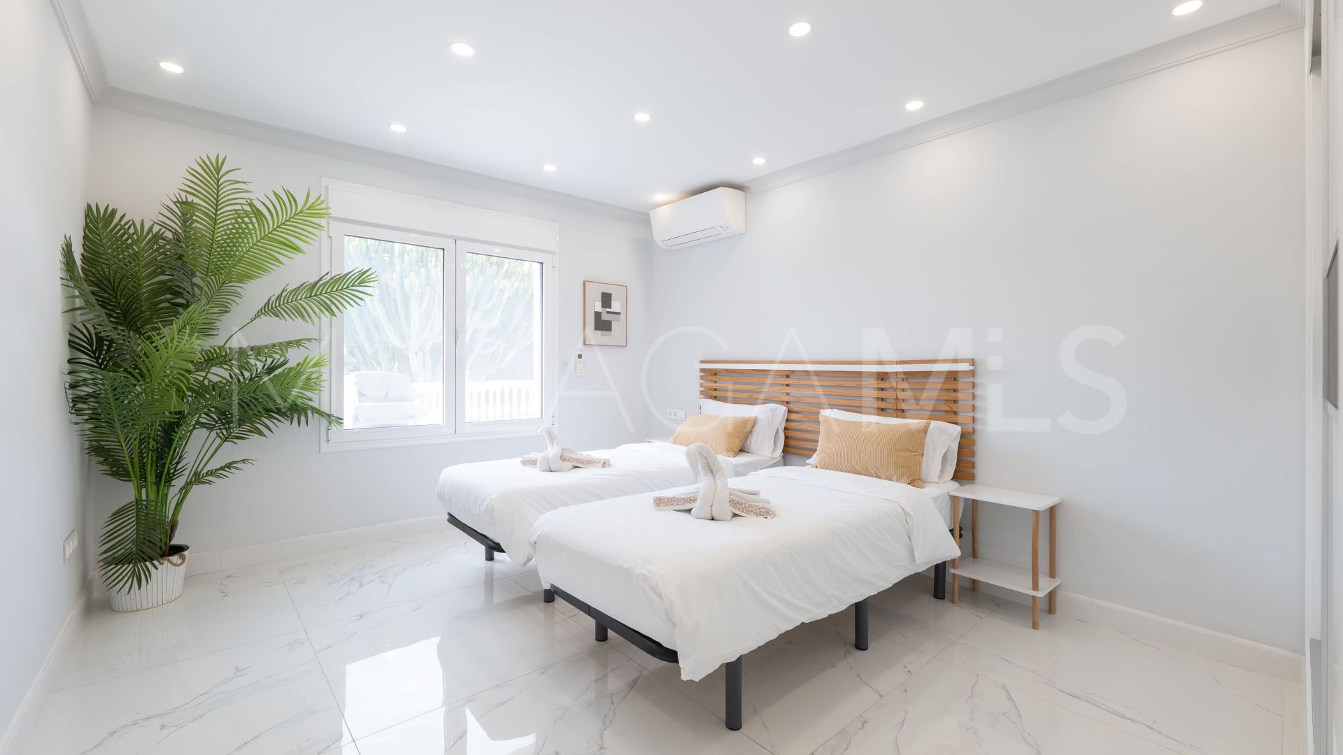 Villa for sale in Rio Real