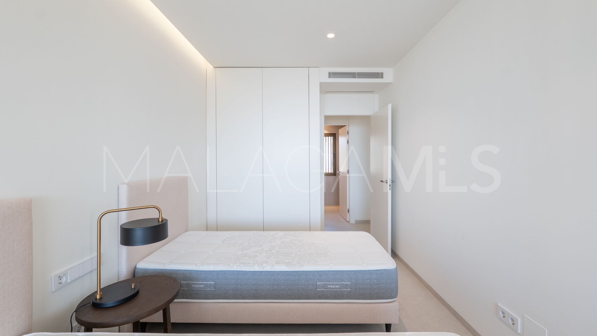 Se vende apartamento with 4 bedrooms in Real de La Quinta