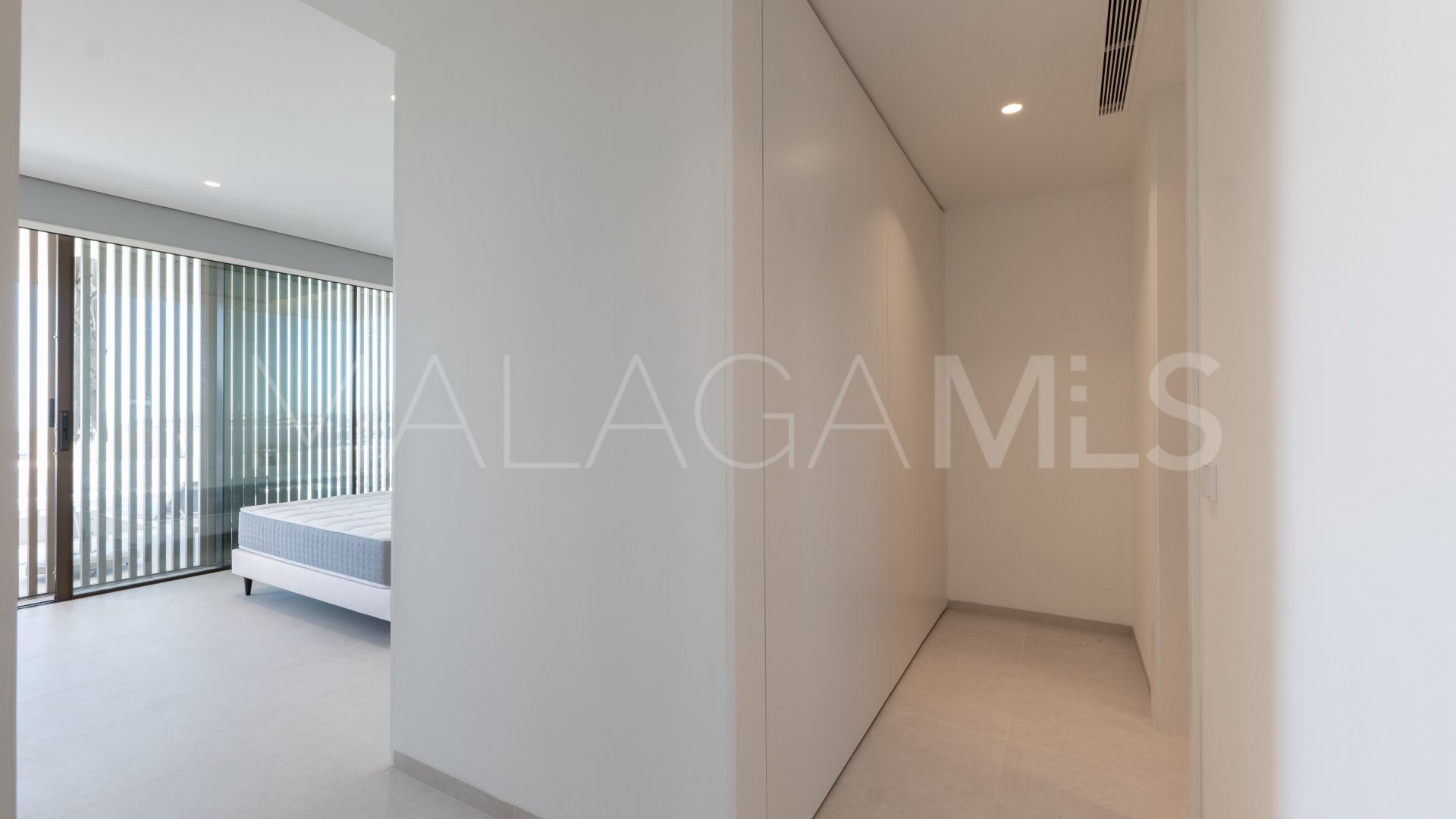 Se vende apartamento with 4 bedrooms in Real de La Quinta