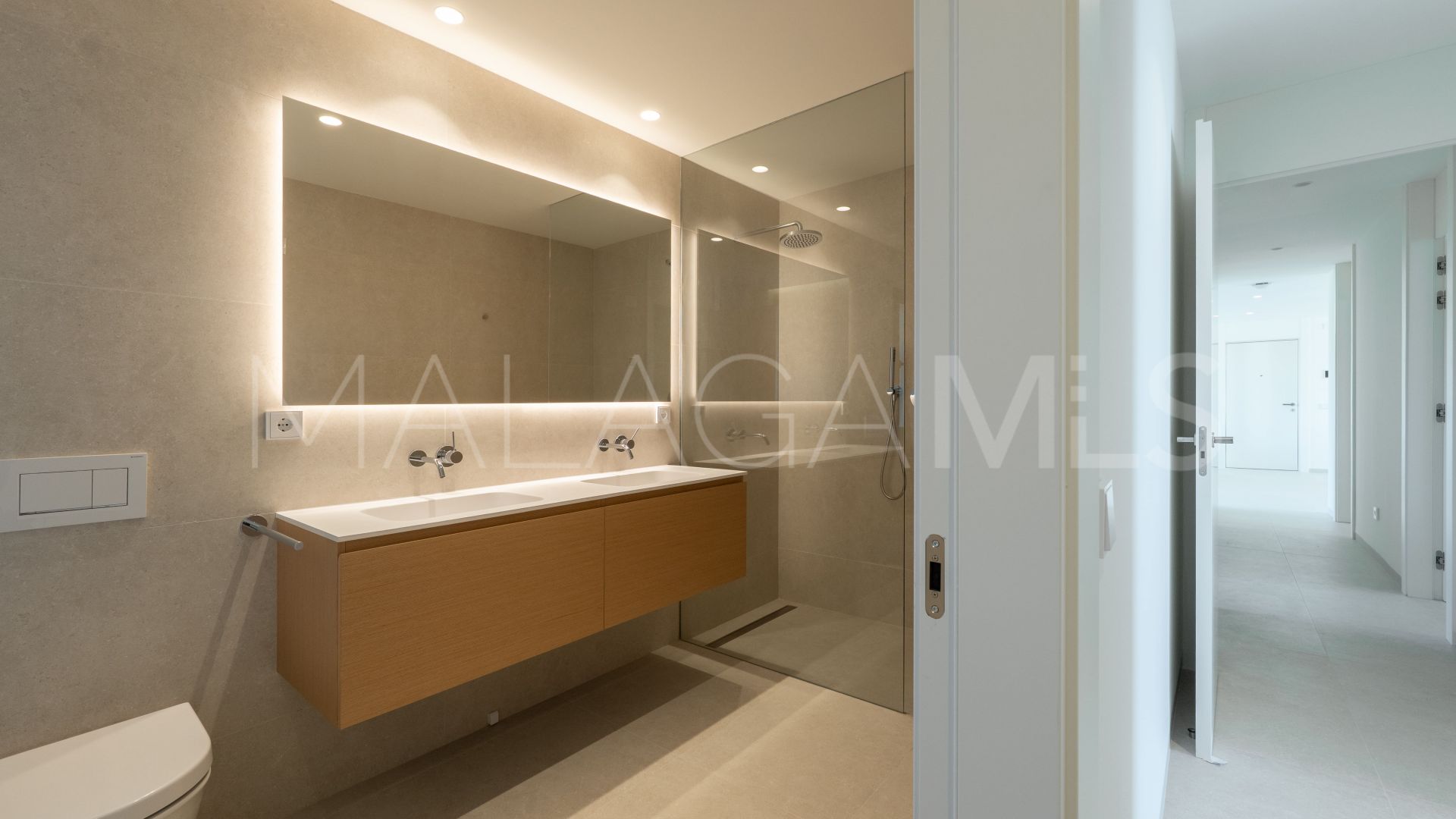 Se vende apartamento with 4 bedrooms in Real de La Quinta