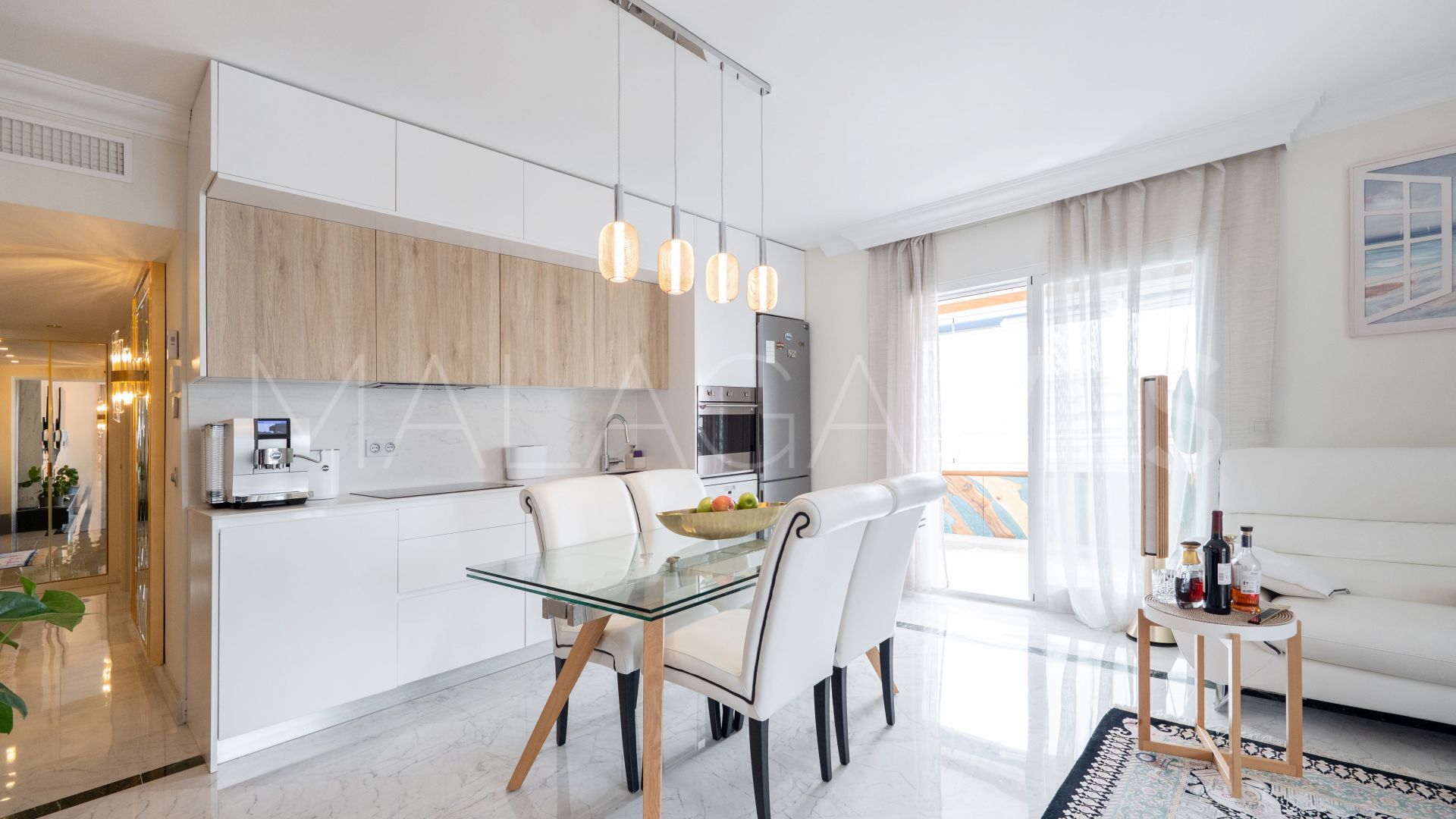 Apartamento with 2 bedrooms a la venta in Marina Banus