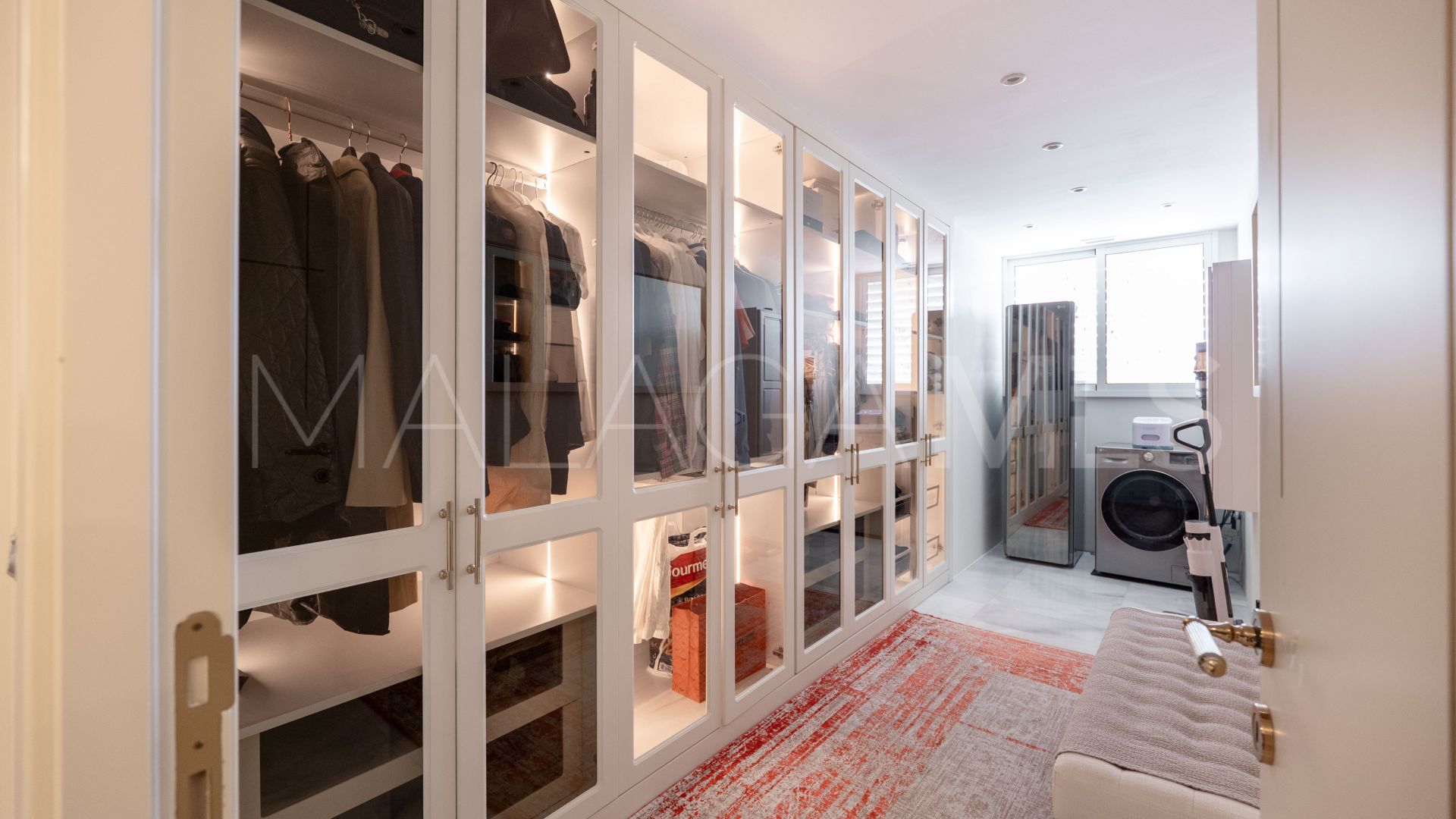 Apartamento with 2 bedrooms a la venta in Marina Banus