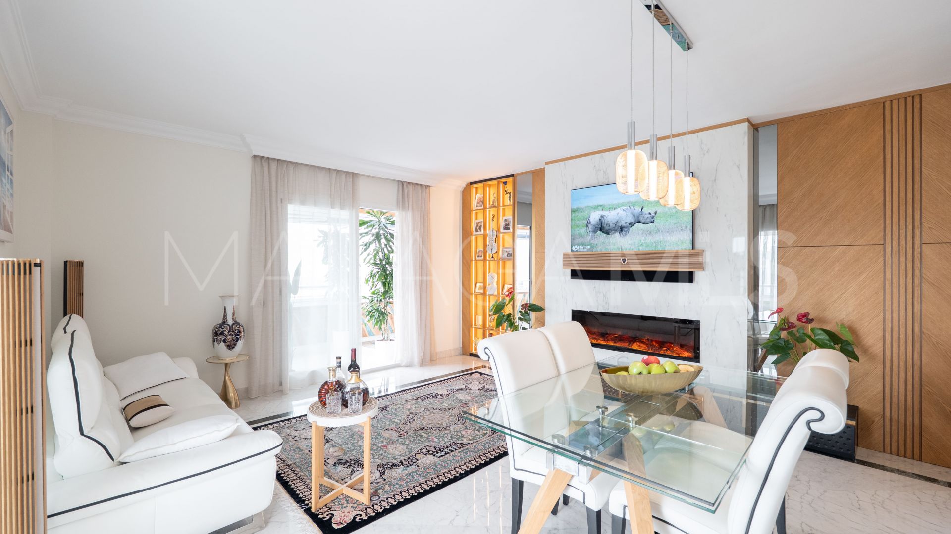 Apartamento with 2 bedrooms a la venta in Marina Banus