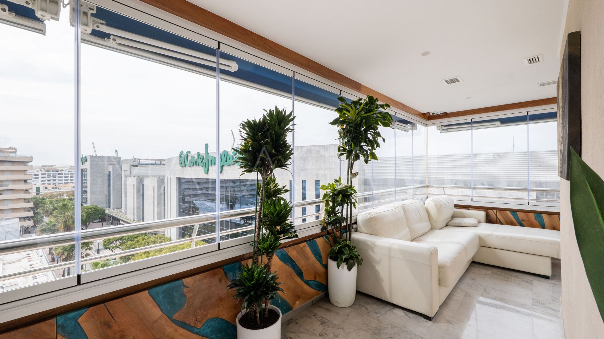 Apartamento with 2 bedrooms a la venta in Marina Banus