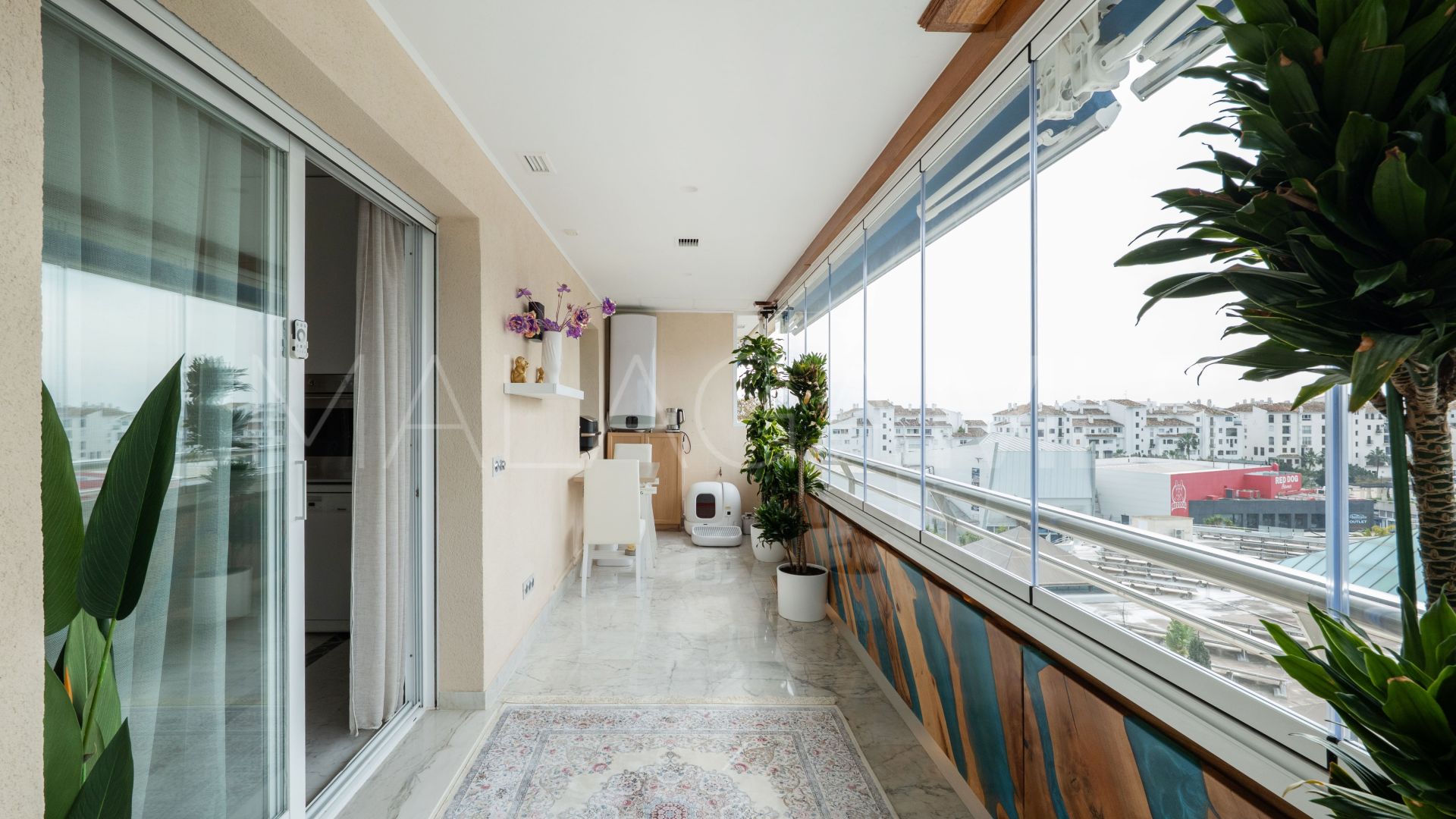 Apartamento with 2 bedrooms a la venta in Marina Banus