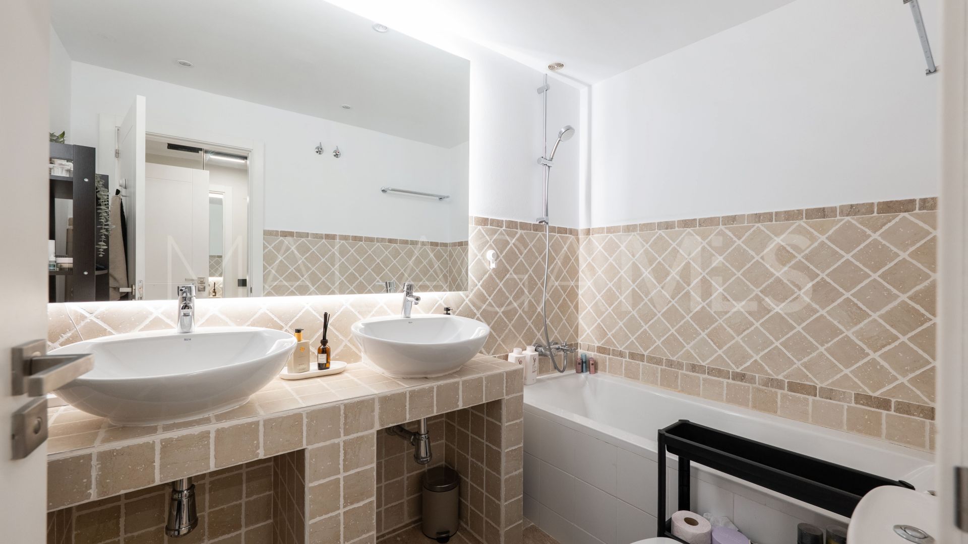 Selwo, apartamento planta baja a la venta de 2 bedrooms