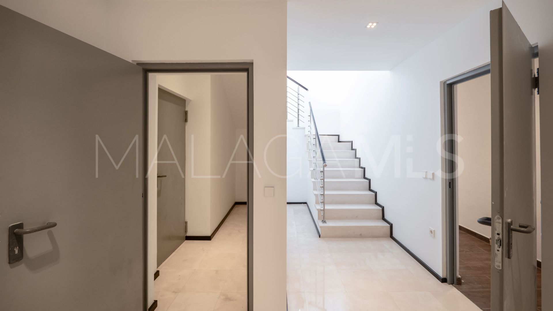 Town house for sale in Meisho Hills