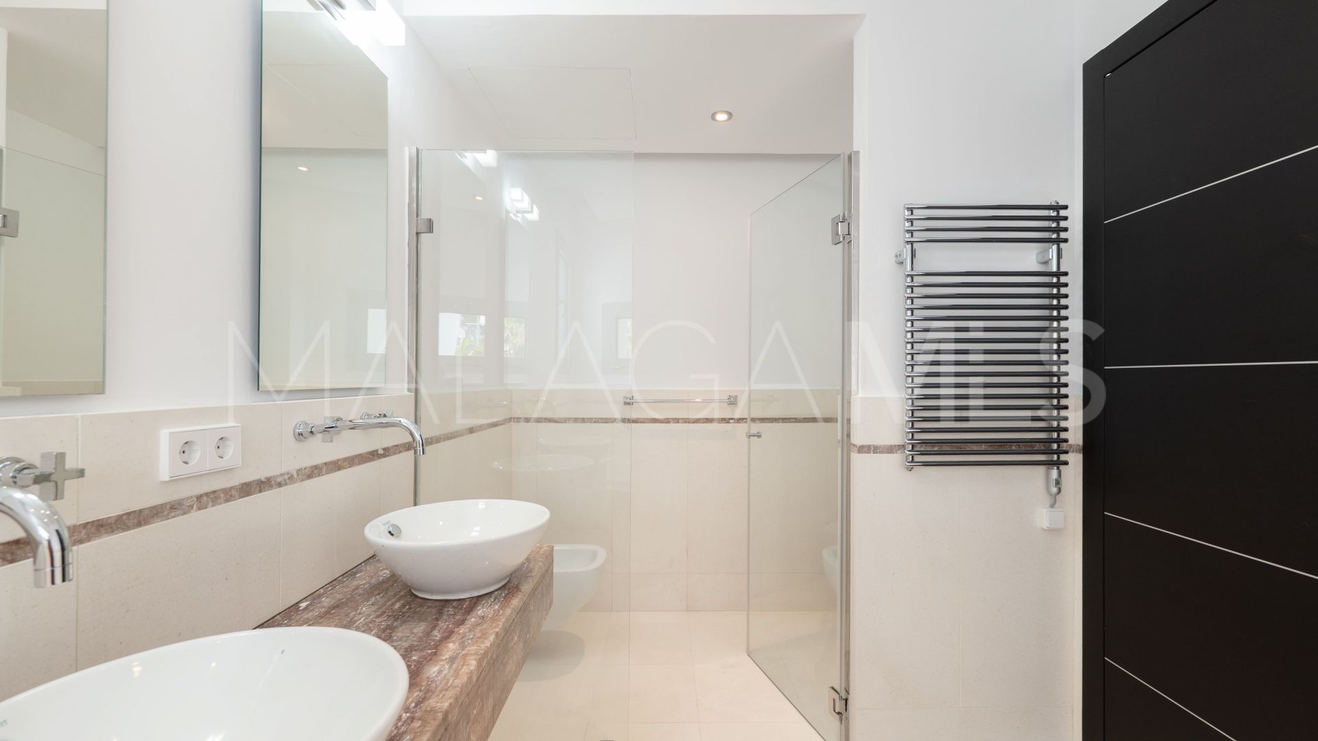 Town house for sale in Meisho Hills