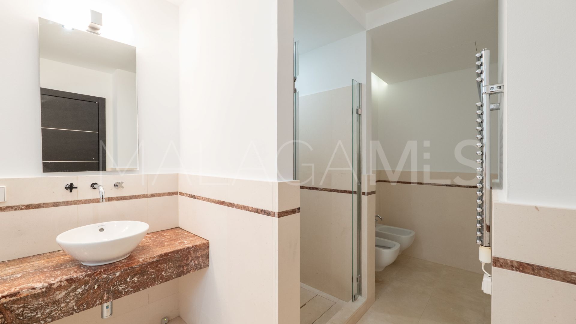 Town house for sale in Meisho Hills