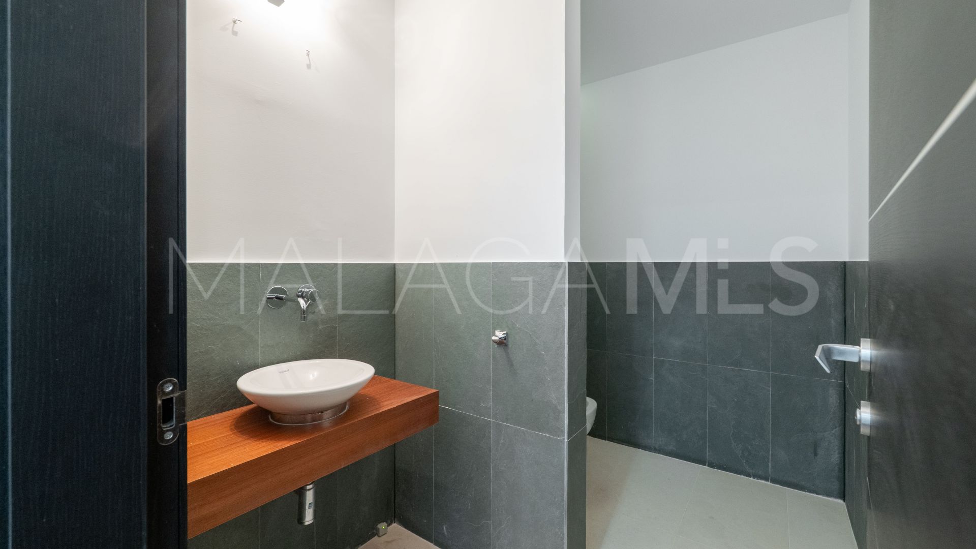 Town house for sale in Meisho Hills