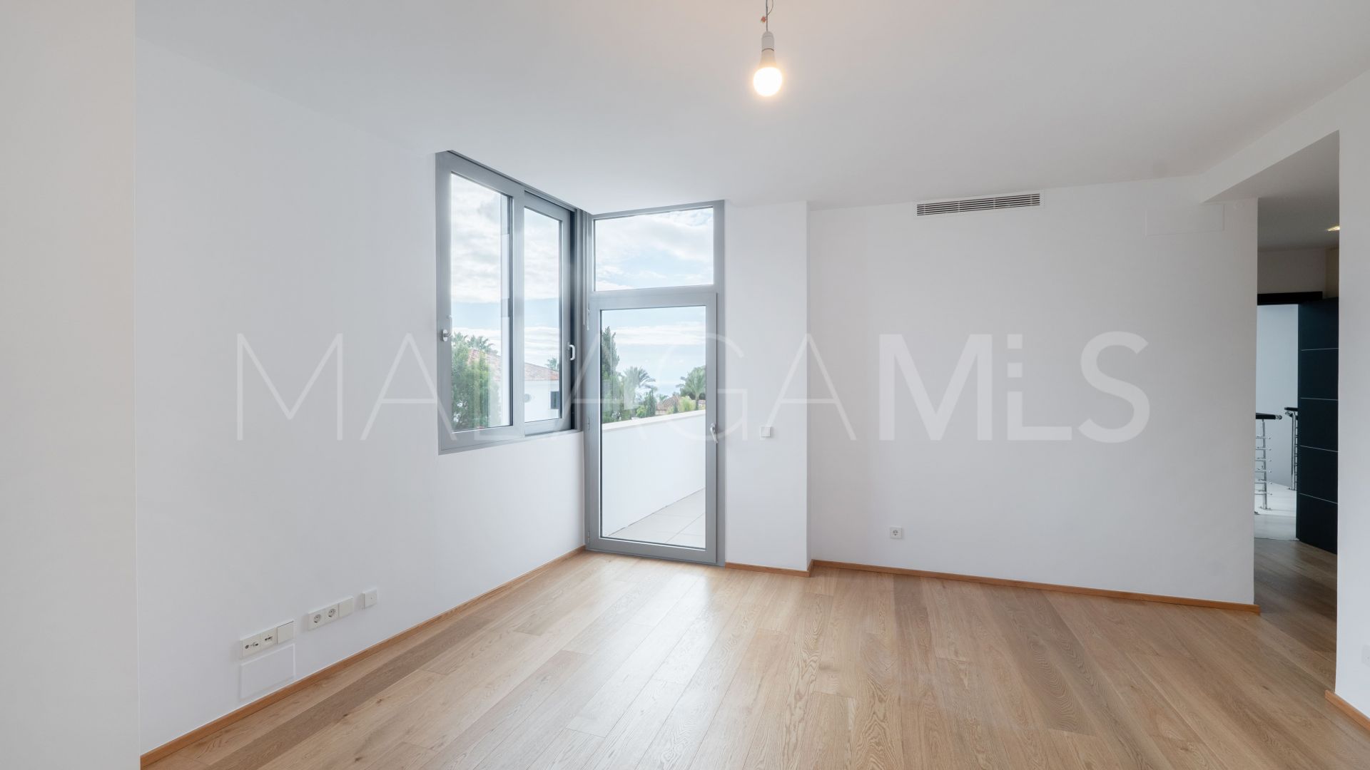 Town house for sale in Meisho Hills