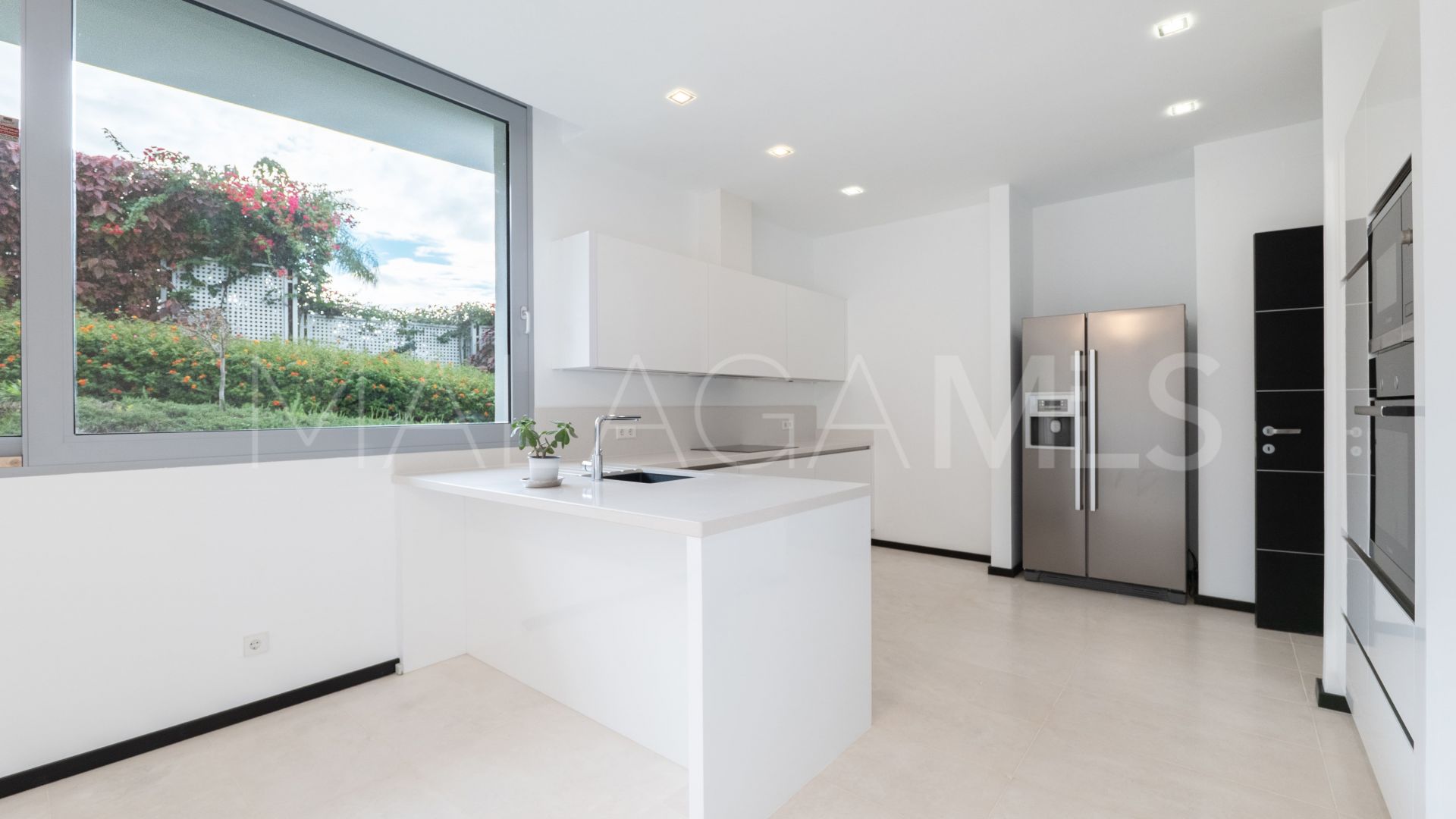 Town house for sale in Meisho Hills