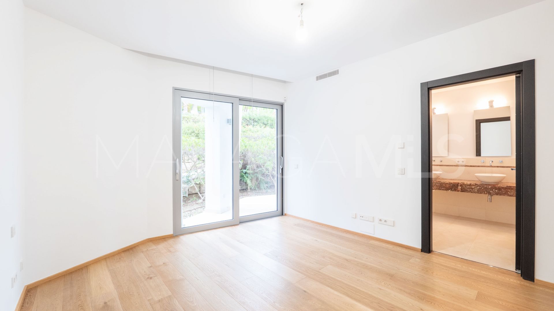 Town house for sale in Meisho Hills