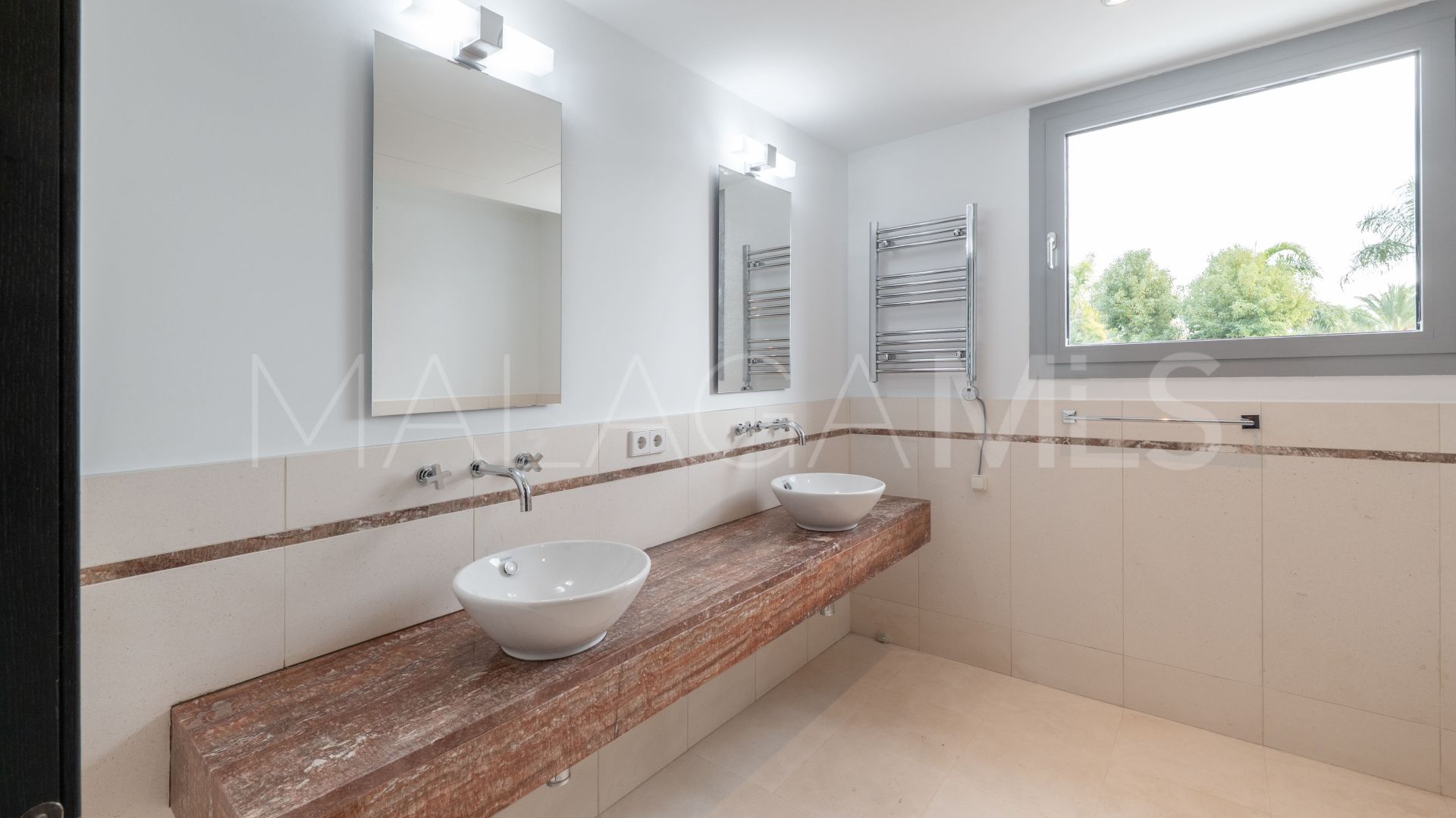 Town house for sale in Meisho Hills