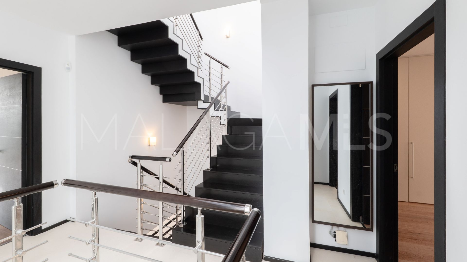 Town house for sale in Meisho Hills