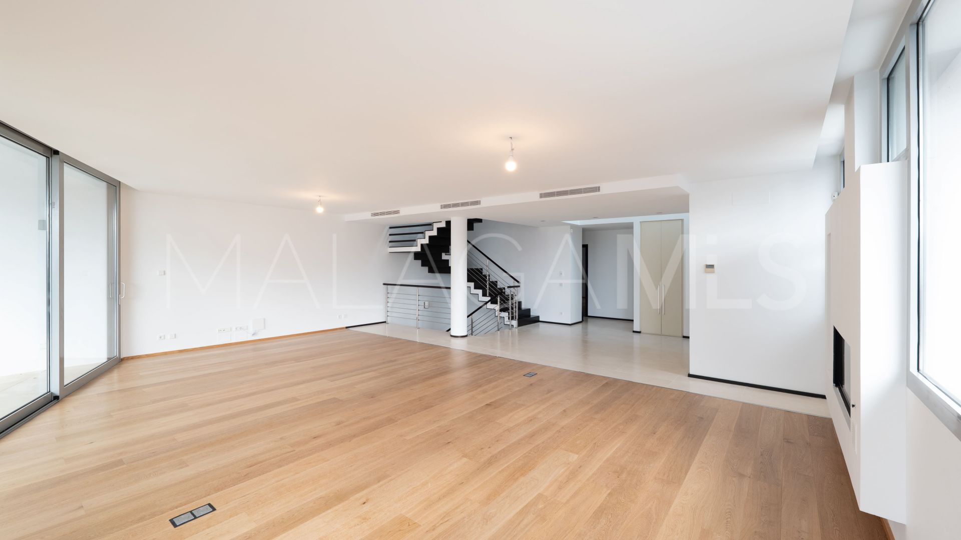 Town house for sale in Meisho Hills