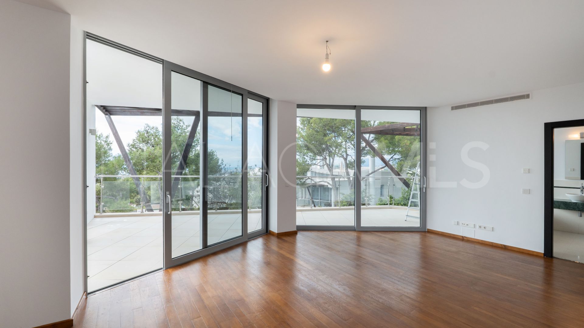 Town house for sale in Meisho Hills