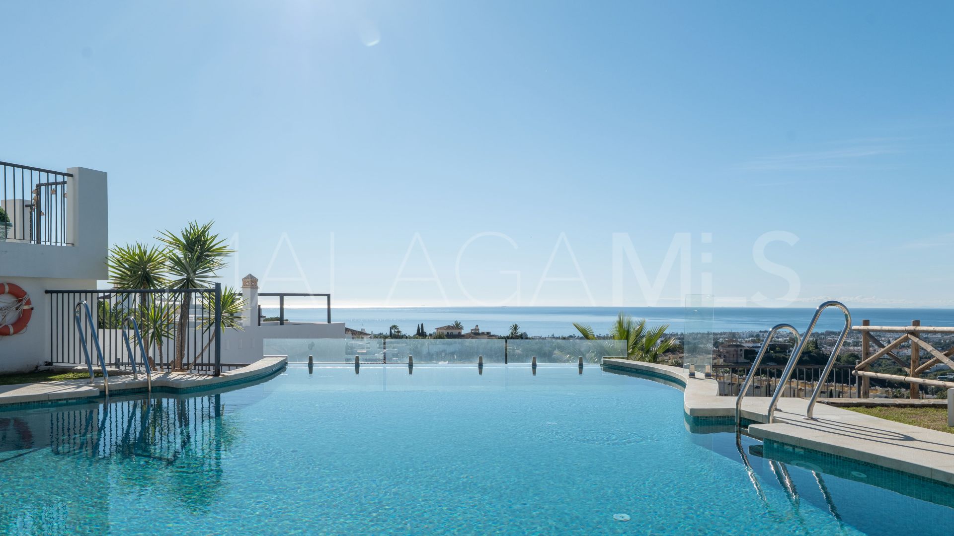 For sale ground floor apartment in Paraiso Pueblo