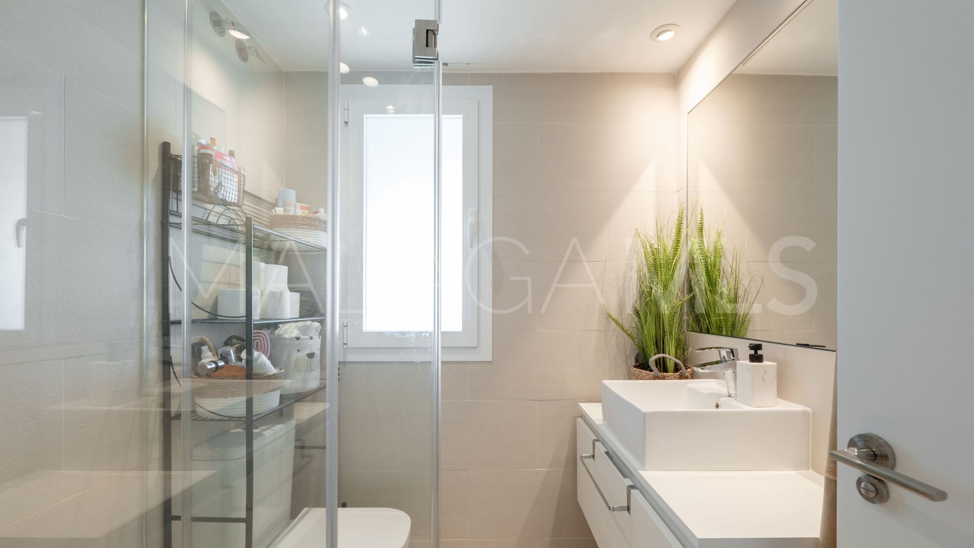 For sale ground floor apartment in Paraiso Pueblo