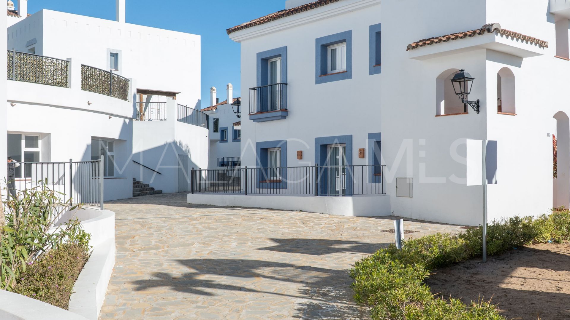 Se vende apartamento planta baja in Paraiso Pueblo de 3 bedrooms