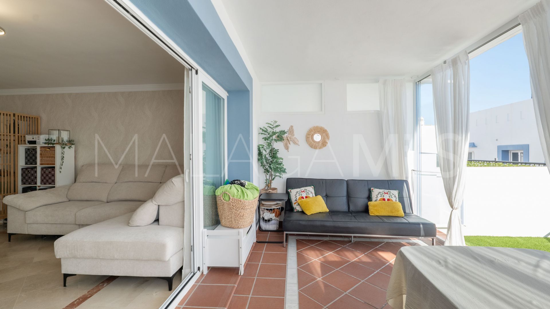 For sale ground floor apartment in Paraiso Pueblo