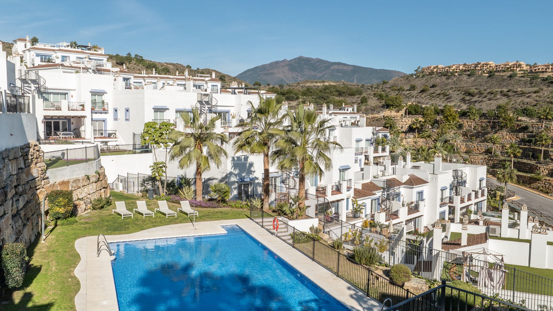 For sale ground floor apartment in Paraiso Pueblo