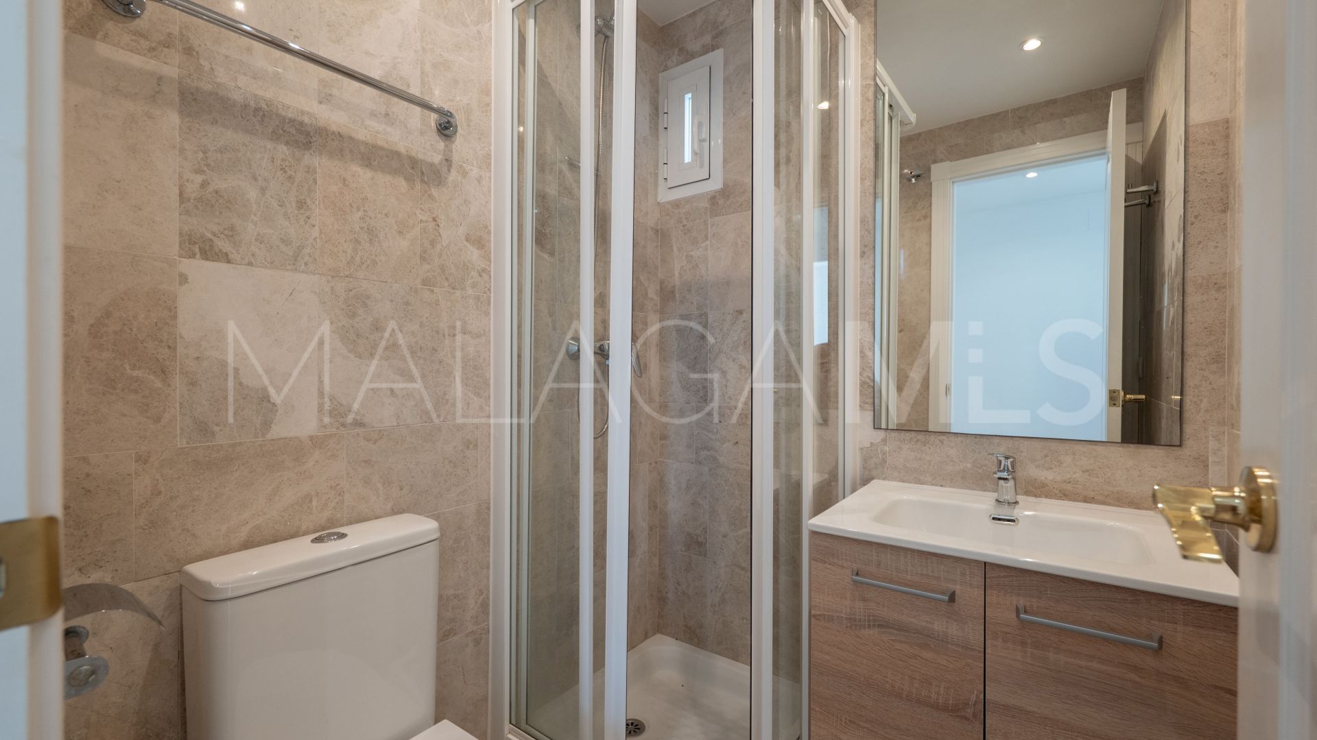 Zweistöckiges penthouse for sale in Los Naranjos de Marbella
