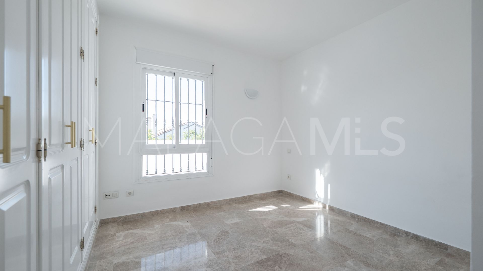 Zweistöckiges penthouse for sale in Los Naranjos de Marbella