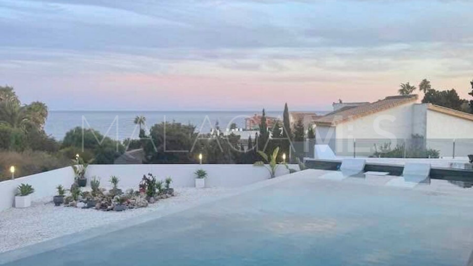 For sale Mijas Costa villa with 5 bedrooms
