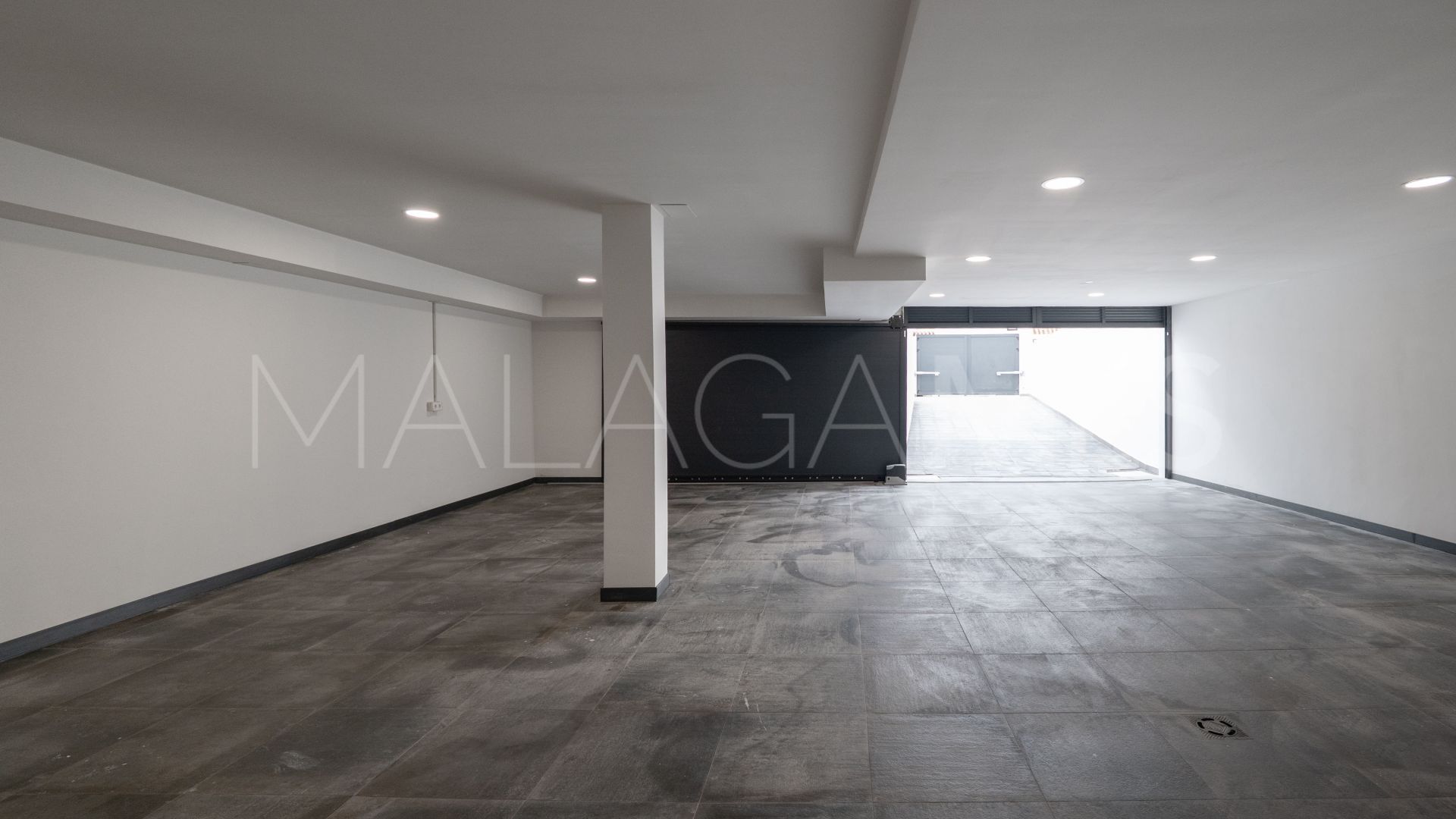 For sale Mijas Costa villa with 5 bedrooms