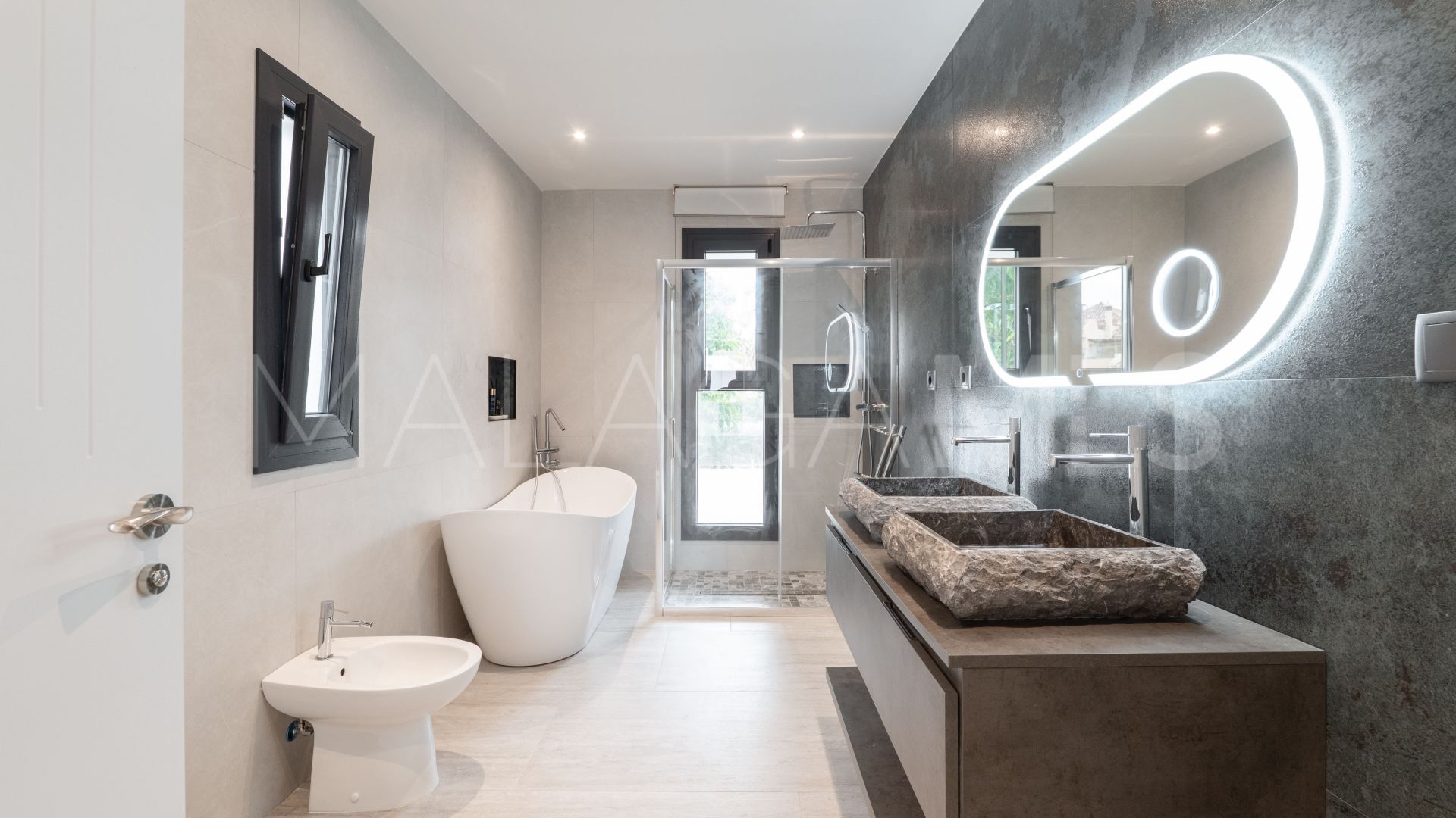 For sale Mijas Costa villa with 5 bedrooms