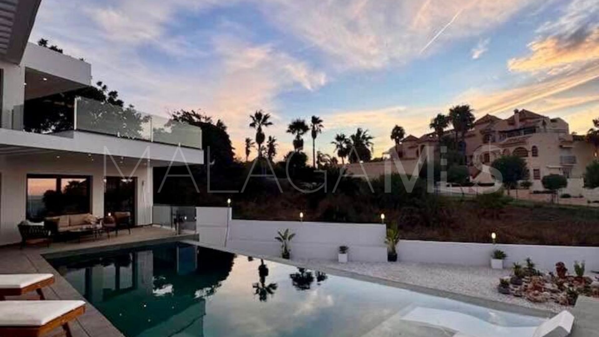 For sale Mijas Costa villa with 5 bedrooms